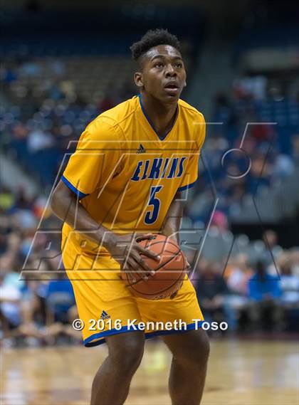Thumbnail 1 in Lancaster vs. Fort Bend Elkins (UIL 5A Final) photogallery.
