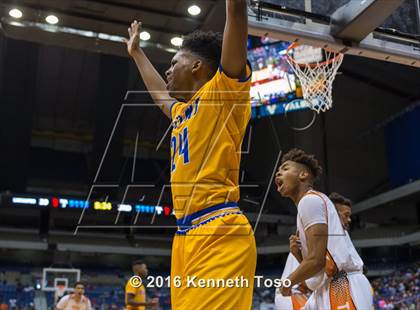 Thumbnail 1 in Lancaster vs. Fort Bend Elkins (UIL 5A Final) photogallery.