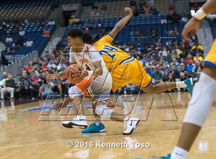 Thumbnail 3 in Lancaster vs. Fort Bend Elkins (UIL 5A Final) photogallery.