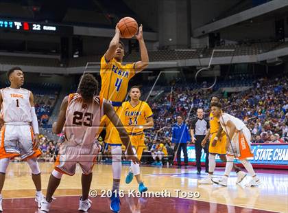 Thumbnail 2 in Lancaster vs. Fort Bend Elkins (UIL 5A Final) photogallery.