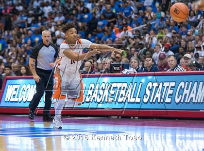 Thumbnail 2 in Lancaster vs. Fort Bend Elkins (UIL 5A Final) photogallery.