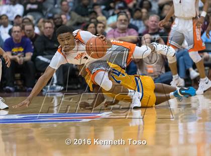 Thumbnail 1 in Lancaster vs. Fort Bend Elkins (UIL 5A Final) photogallery.