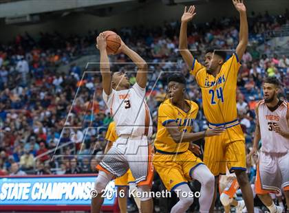 Thumbnail 2 in Lancaster vs. Fort Bend Elkins (UIL 5A Final) photogallery.
