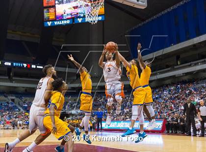 Thumbnail 1 in Lancaster vs. Fort Bend Elkins (UIL 5A Final) photogallery.