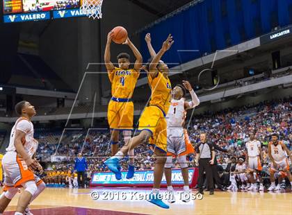 Thumbnail 1 in Lancaster vs. Fort Bend Elkins (UIL 5A Final) photogallery.