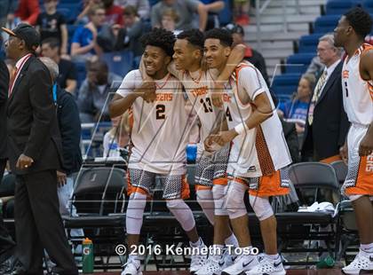 Thumbnail 3 in Lancaster vs. Fort Bend Elkins (UIL 5A Final) photogallery.
