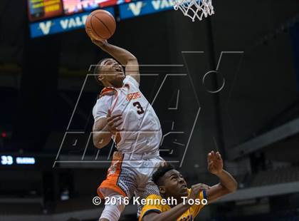 Thumbnail 2 in Lancaster vs. Fort Bend Elkins (UIL 5A Final) photogallery.