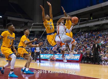Thumbnail 2 in Lancaster vs. Fort Bend Elkins (UIL 5A Final) photogallery.