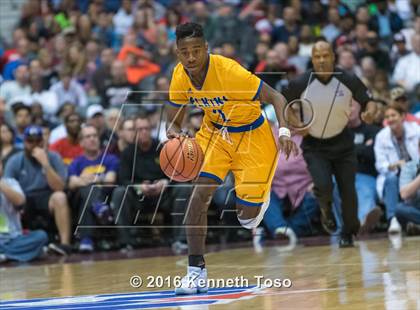 Thumbnail 2 in Lancaster vs. Fort Bend Elkins (UIL 5A Final) photogallery.