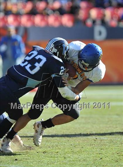 Thumbnail 3 in Valor Christian vs. Wheat Ridge (CHSAA 4A Final) photogallery.