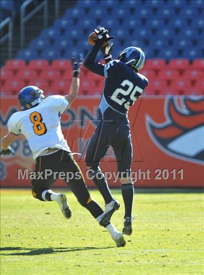 Thumbnail 1 in Valor Christian vs. Wheat Ridge (CHSAA 4A Final) photogallery.