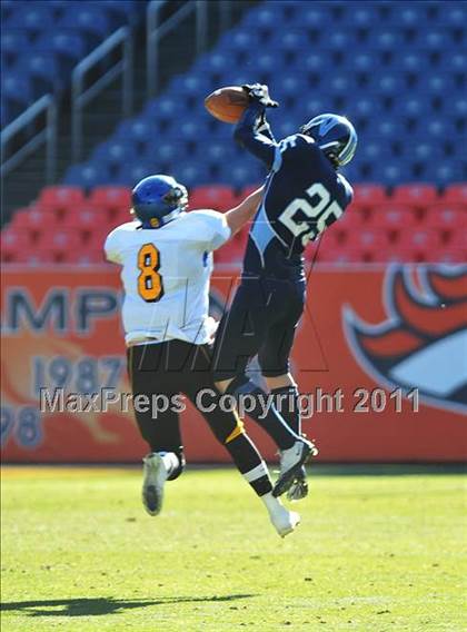 Thumbnail 3 in Valor Christian vs. Wheat Ridge (CHSAA 4A Final) photogallery.