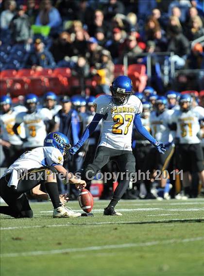 Thumbnail 3 in Valor Christian vs. Wheat Ridge (CHSAA 4A Final) photogallery.