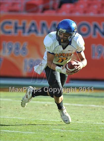 Thumbnail 2 in Valor Christian vs. Wheat Ridge (CHSAA 4A Final) photogallery.