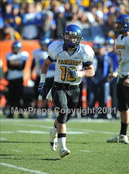 Thumbnail 2 in Valor Christian vs. Wheat Ridge (CHSAA 4A Final) photogallery.