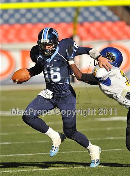 Thumbnail 2 in Valor Christian vs. Wheat Ridge (CHSAA 4A Final) photogallery.