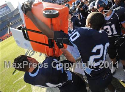 Thumbnail 2 in Valor Christian vs. Wheat Ridge (CHSAA 4A Final) photogallery.