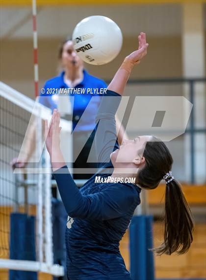 Thumbnail 2 in Greenfield @ Fayetteville Academy photogallery.