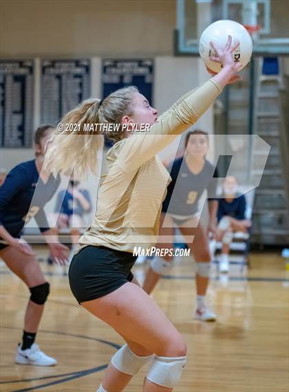 Thumbnail 3 in Greenfield @ Fayetteville Academy photogallery.