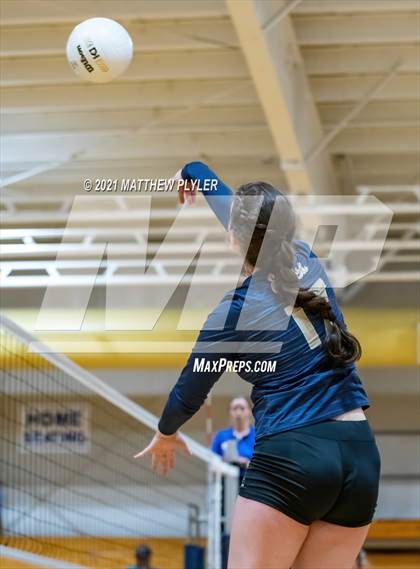 Thumbnail 1 in Greenfield @ Fayetteville Academy photogallery.