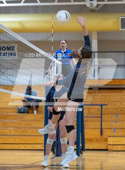Thumbnail 1 in Greenfield @ Fayetteville Academy photogallery.