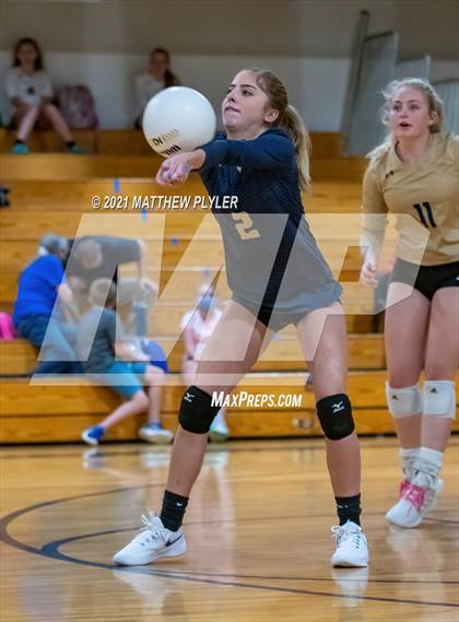 Thumbnail 1 in Greenfield @ Fayetteville Academy photogallery.