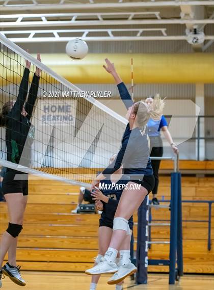 Thumbnail 3 in Greenfield @ Fayetteville Academy photogallery.