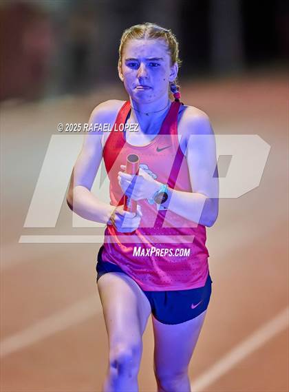 Thumbnail 3 in Eagle No Tax Relays (4x800M) photogallery.