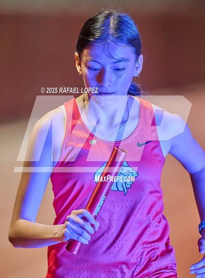 Thumbnail 1 in Eagle No Tax Relays (4x800M) photogallery.