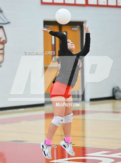Thumbnail 1 in Willow Canyon vs. Paradise Valley photogallery.