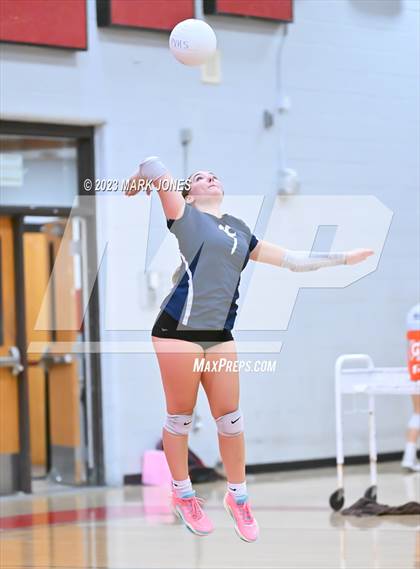 Thumbnail 3 in Willow Canyon vs. Paradise Valley photogallery.