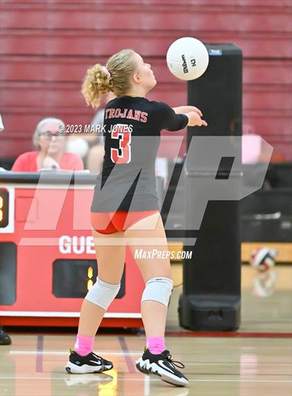 Thumbnail 1 in Willow Canyon vs. Paradise Valley photogallery.