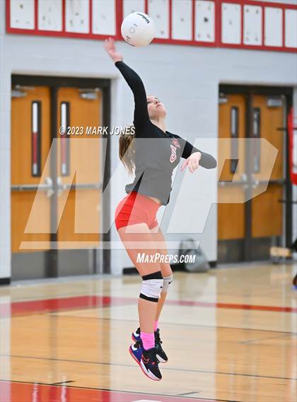 Thumbnail 2 in Willow Canyon vs. Paradise Valley photogallery.