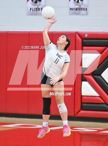 Thumbnail 3 in Willow Canyon vs. Paradise Valley photogallery.