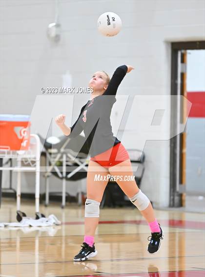 Thumbnail 1 in Willow Canyon vs. Paradise Valley photogallery.