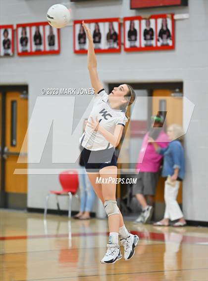 Thumbnail 2 in Willow Canyon vs. Paradise Valley photogallery.