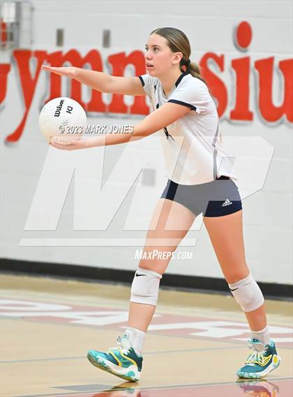 Thumbnail 2 in Willow Canyon vs. Paradise Valley photogallery.