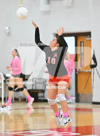 Thumbnail 3 in Willow Canyon vs. Paradise Valley photogallery.