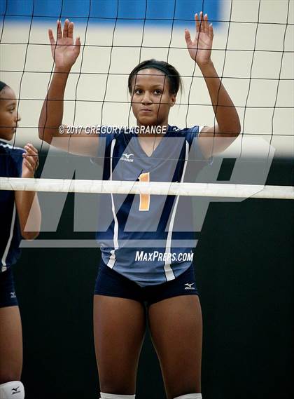 Thumbnail 3 in Guyer [John H.] vs Sachse photogallery.
