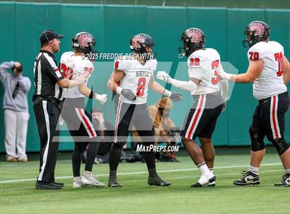 Thumbnail 3 in Walnut Grove vs. Argyle (UIL 5A D2 Football Regional) photogallery.