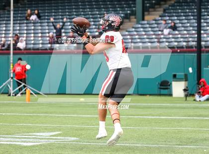 Thumbnail 2 in Walnut Grove vs. Argyle (UIL 5A D2 Football Regional) photogallery.