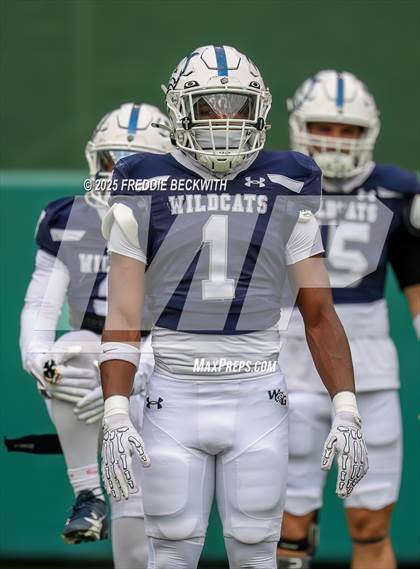 Thumbnail 3 in Walnut Grove vs. Argyle (UIL 5A D2 Football Regional) photogallery.