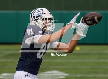 Thumbnail 1 in Walnut Grove vs. Argyle (UIL 5A D2 Football Regional) photogallery.