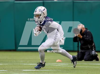 Thumbnail 2 in Walnut Grove vs. Argyle (UIL 5A D2 Football Regional) photogallery.