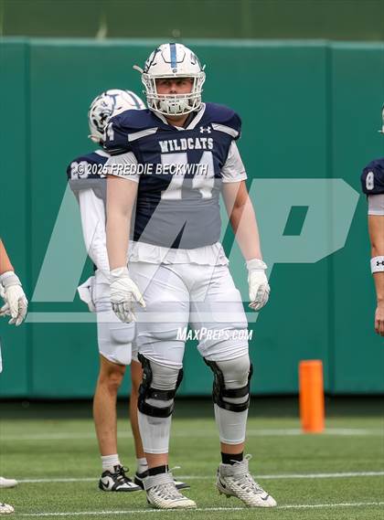 Thumbnail 1 in Walnut Grove vs. Argyle (UIL 5A D2 Football Regional) photogallery.