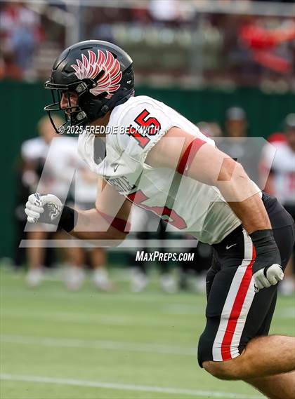 Thumbnail 2 in Walnut Grove vs. Argyle (UIL 5A D2 Football Regional) photogallery.