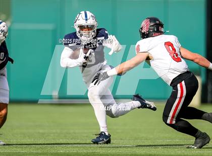 Thumbnail 2 in Walnut Grove vs. Argyle (UIL 5A D2 Football Regional) photogallery.