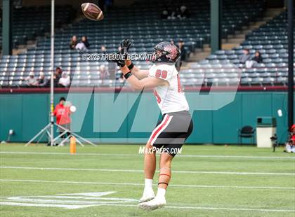 Thumbnail 1 in Walnut Grove vs. Argyle (UIL 5A D2 Football Regional) photogallery.