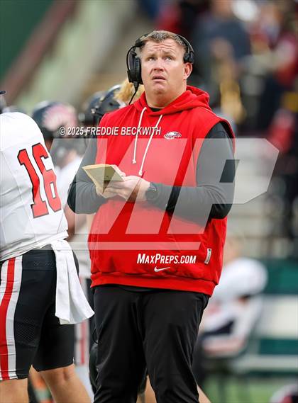 Thumbnail 2 in Walnut Grove vs. Argyle (UIL 5A D2 Football Regional) photogallery.