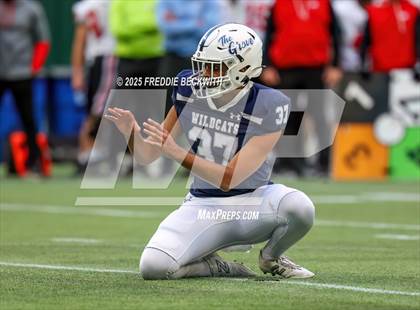 Thumbnail 2 in Walnut Grove vs. Argyle (UIL 5A D2 Football Regional) photogallery.